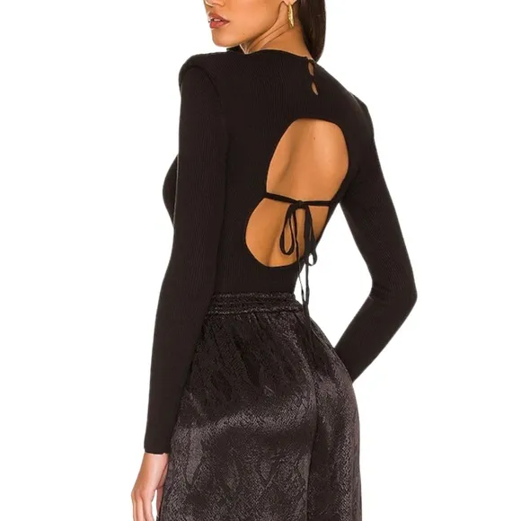 ASTR The Label Felice Long Sleeve Back Cut Out Sweater Black Bodysuit MEDIUM - Image 2