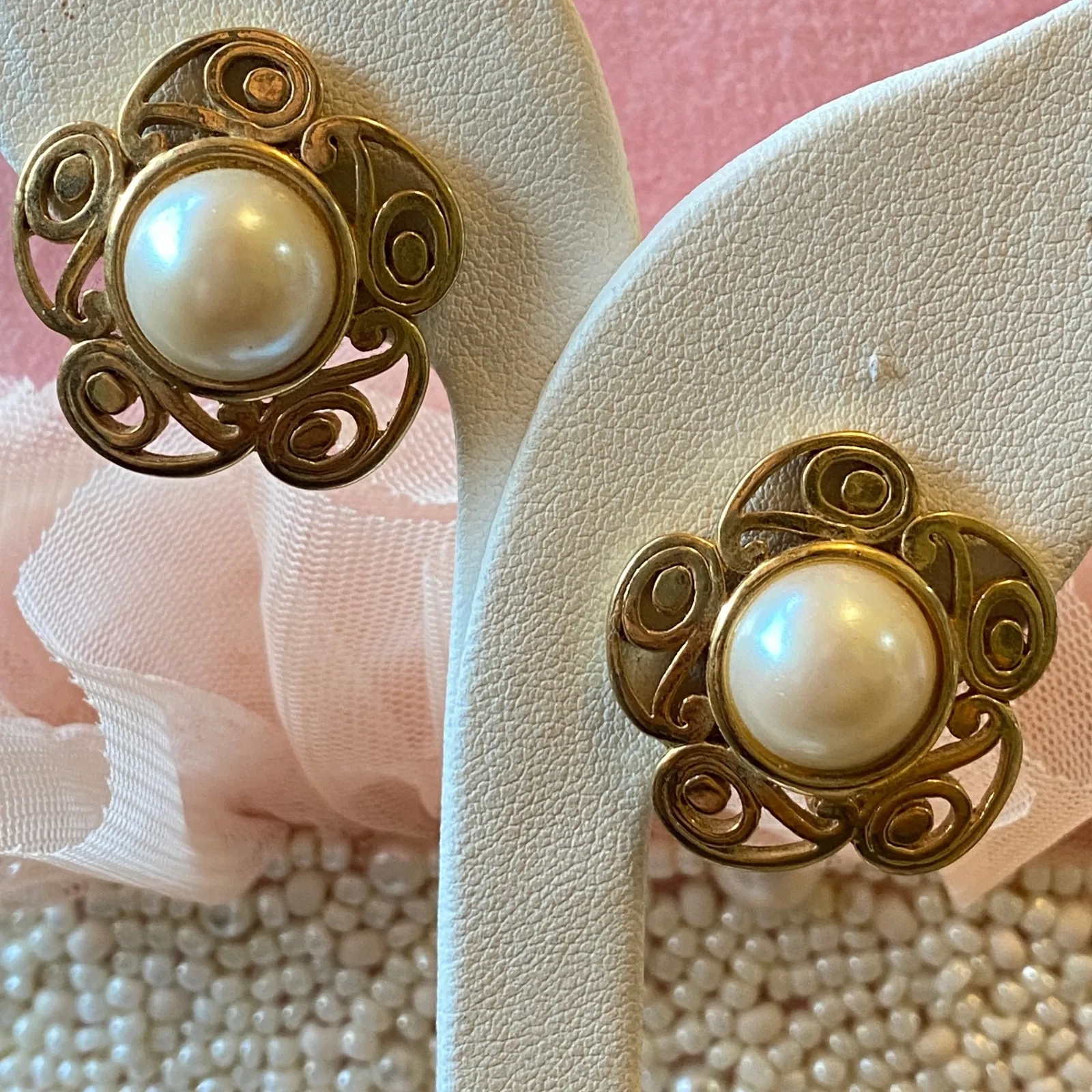 Classic Vintage Sarah Coventry Gold Tone Faux Pearl Filigree Clip On Earrings - Image 2