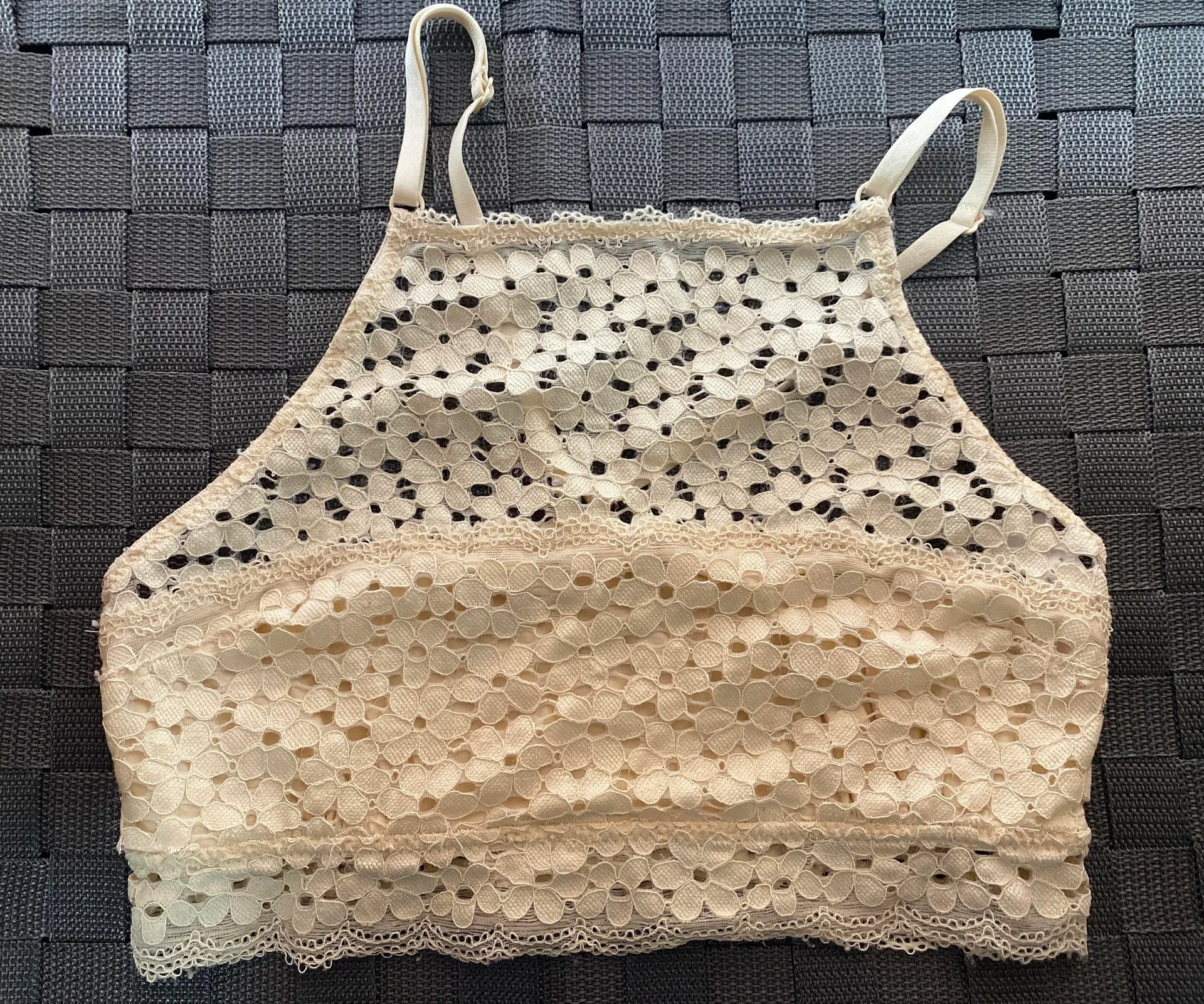Lace Crop Top 👑 Tan Size M - Image 4