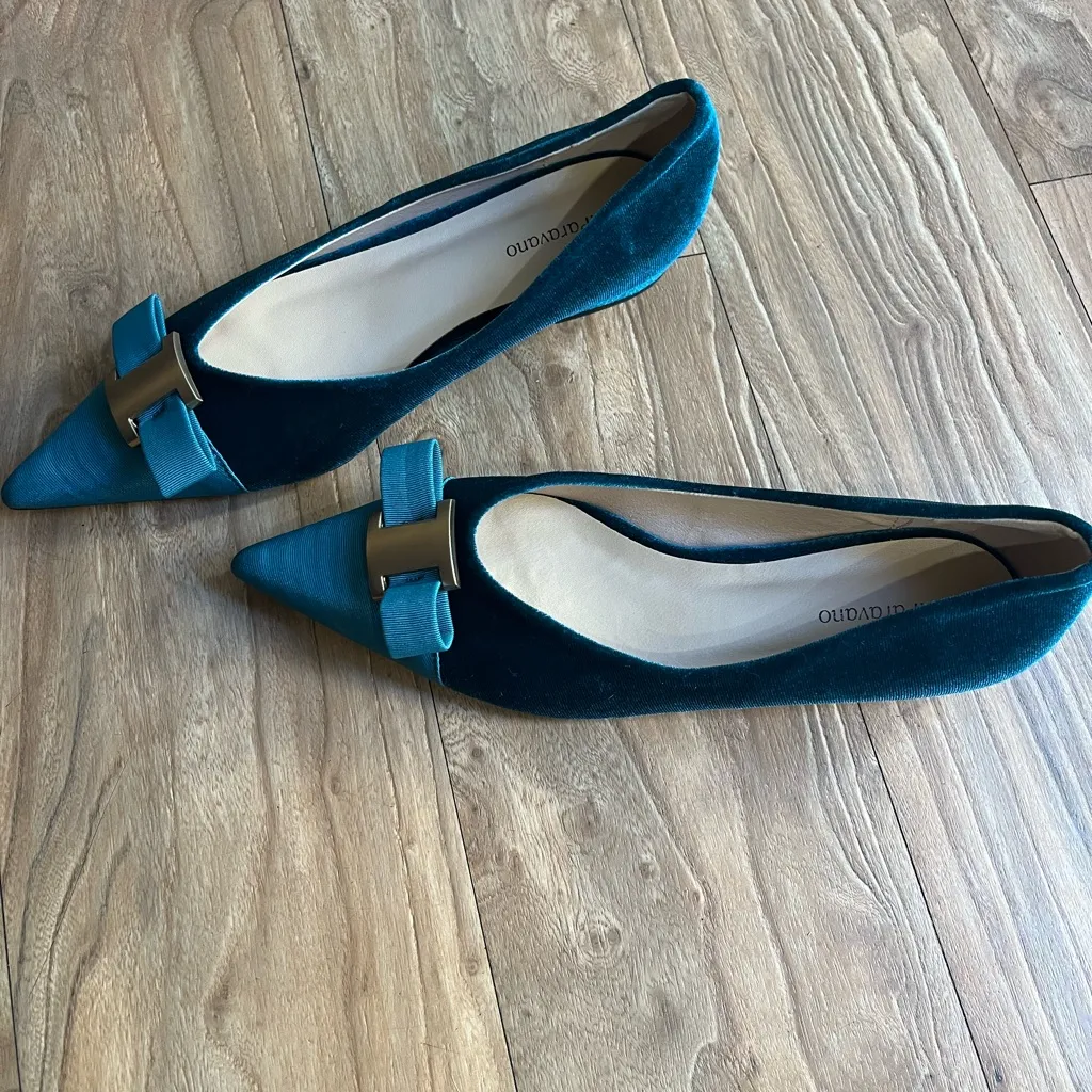 Chic Teal Flats with Bow Accent Blue Size 8.5 - Image 3