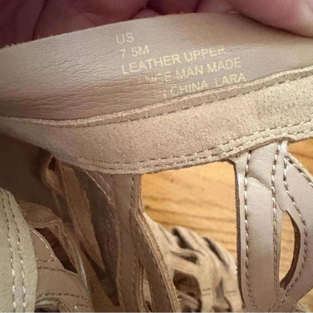 Sam Edelman Tan Strappy Gladiator Sandals Size 7.5 - Image 3