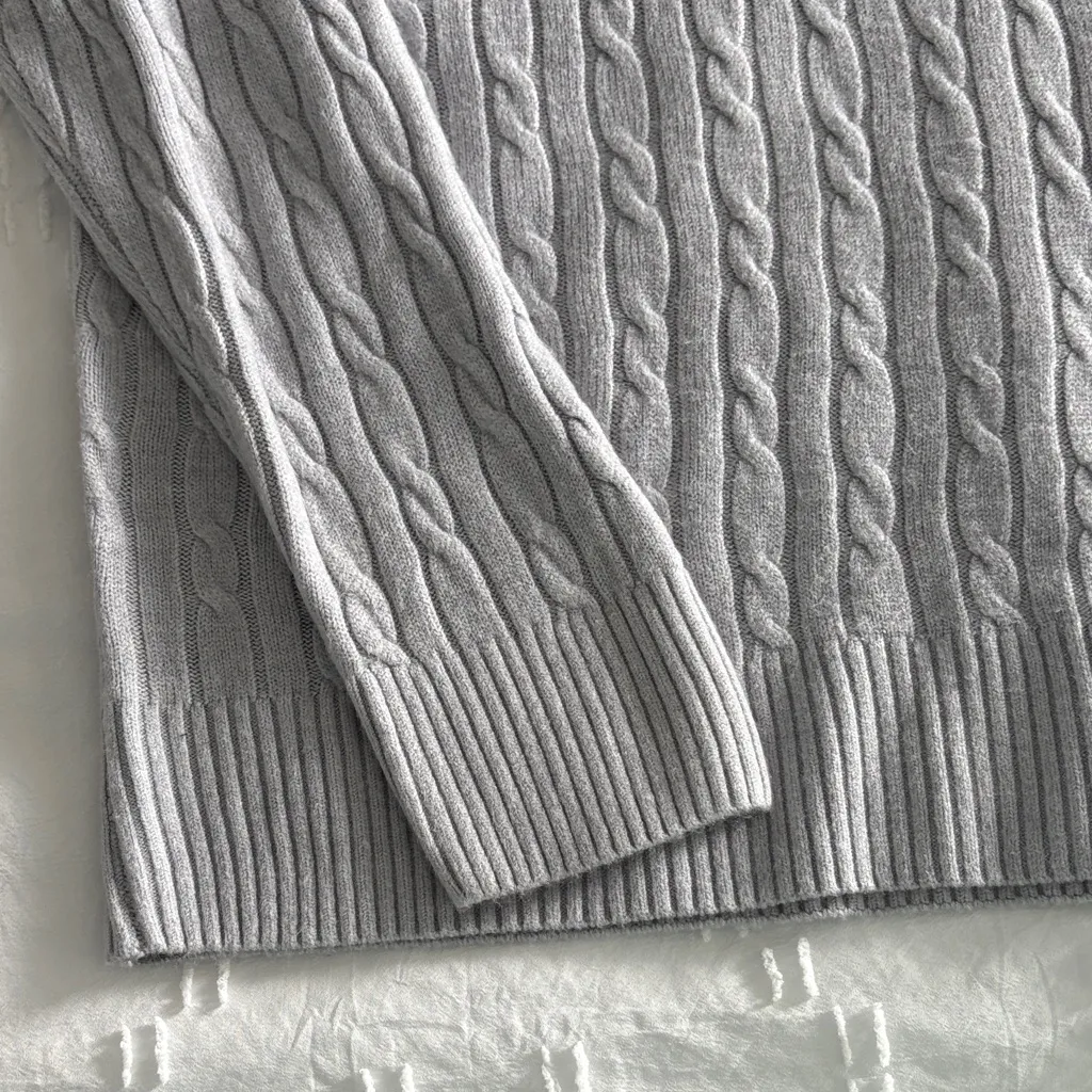 Women’s Classic GH BASS Cable Knit Crewneck Sweater - Image 12