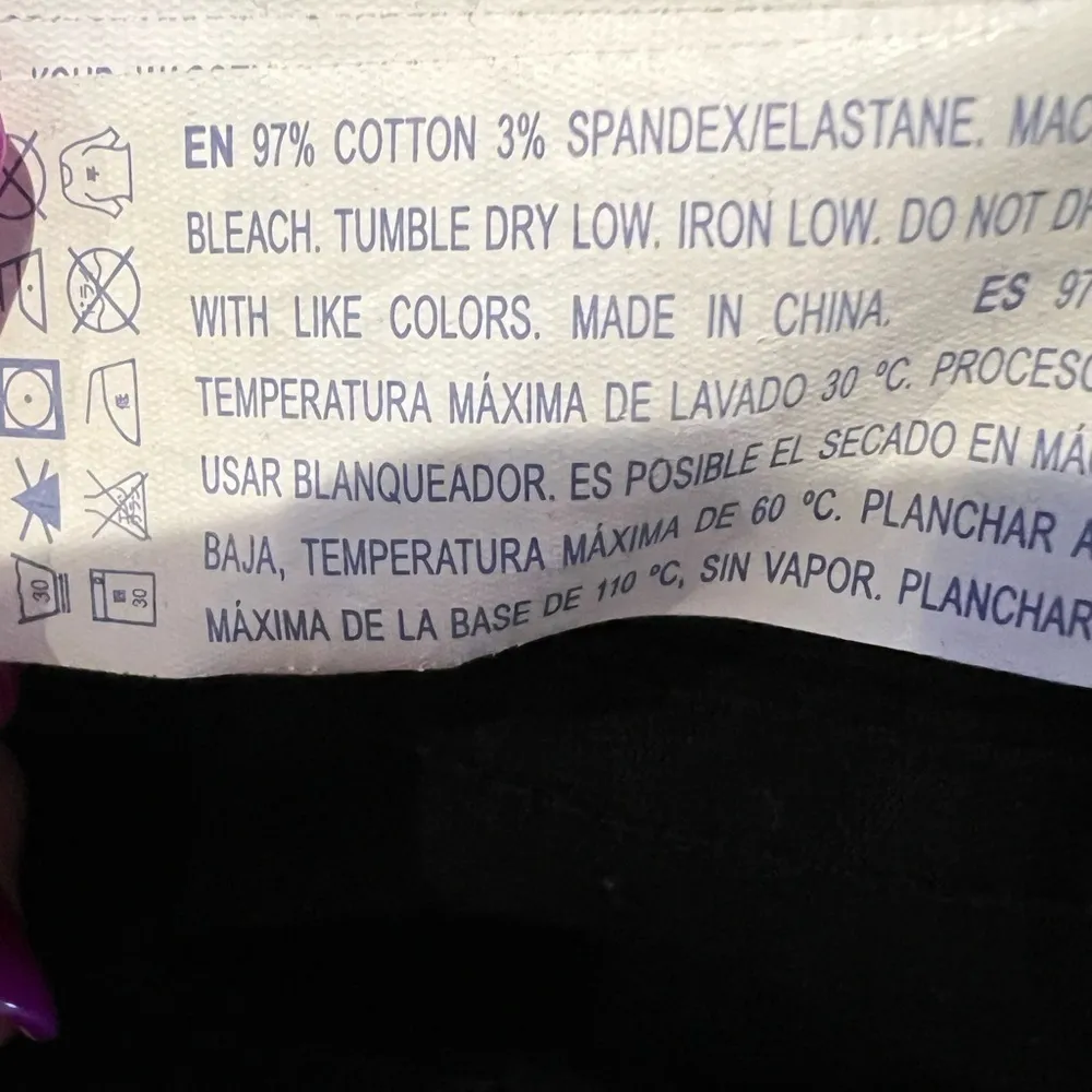 Forever 21 Black Jean‎ Shorts Small Cuff Size 31 - Image 7