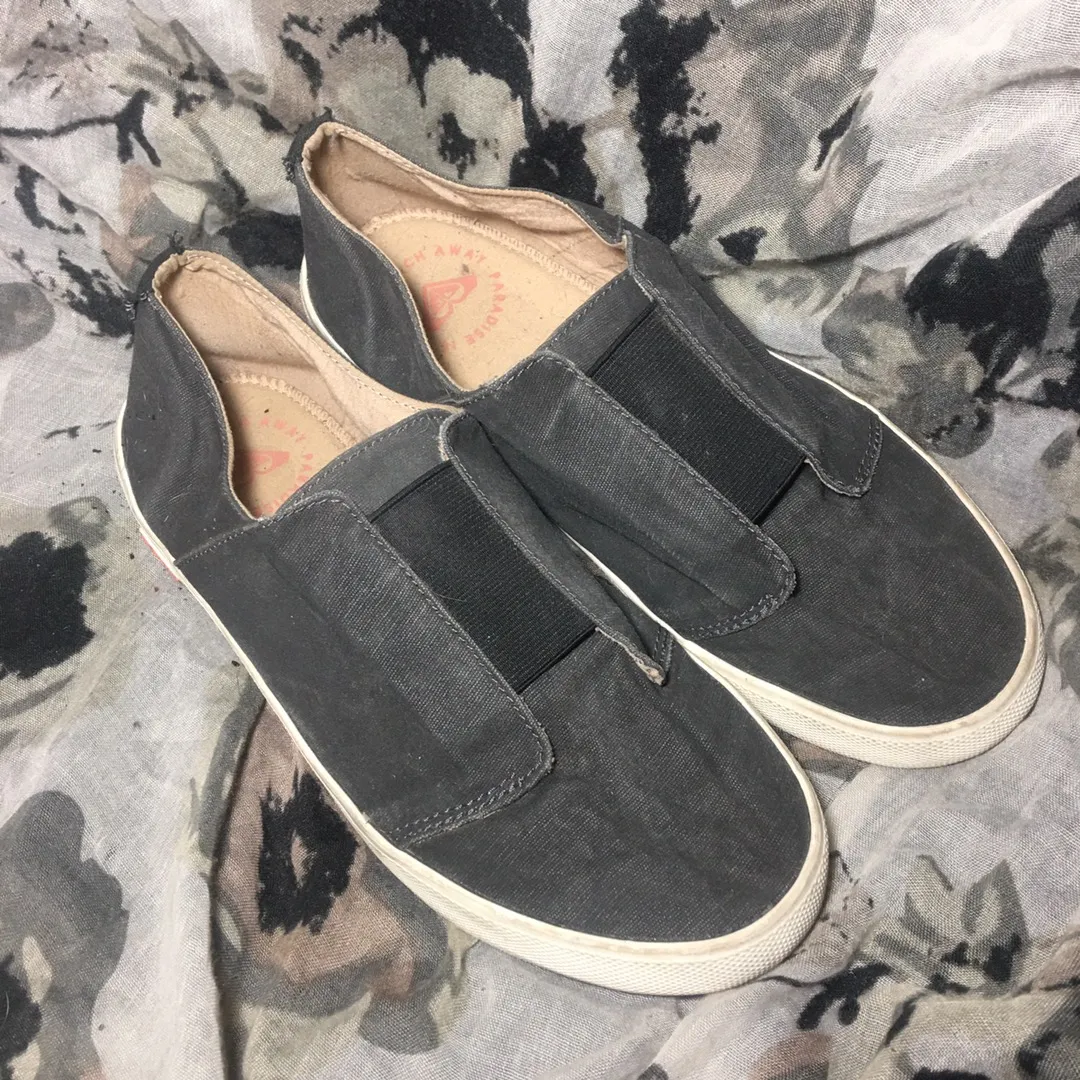 Roxy Sneakers - Image 9