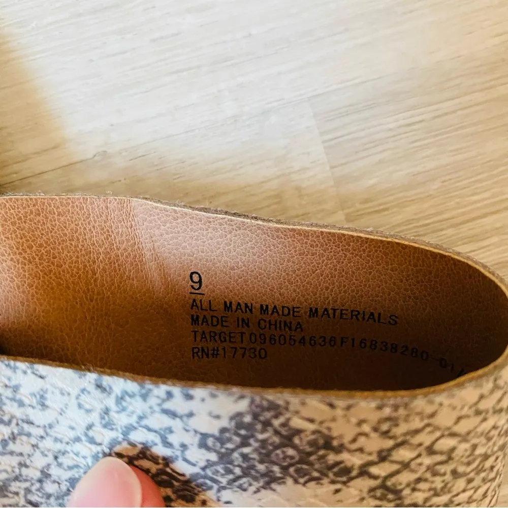 Universal Thread Sammi Slide Sandal Sz 9 - Image 4