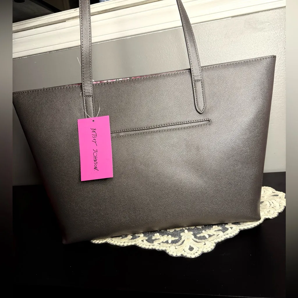 Betsey Johnson Gray Tote Bag with Removable Floral Pouch NWT - Image 7