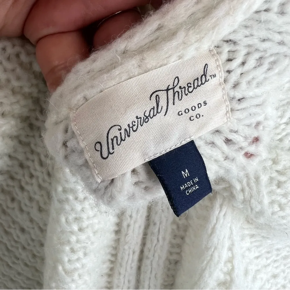 Universal Thread Knit sweater Size Medium - Image 6