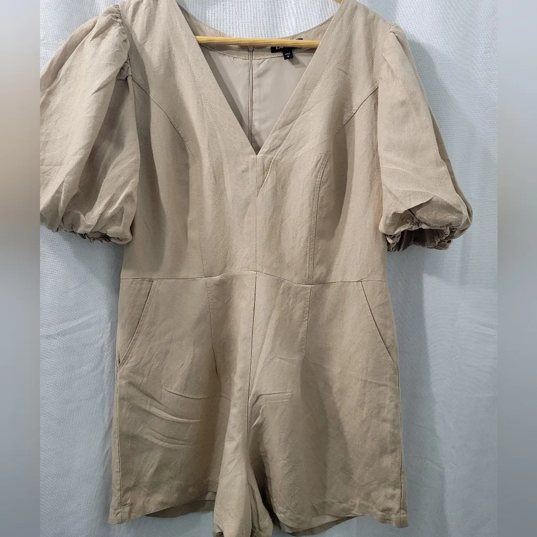 Express Women's Jumsuits Linen Bleabd Puff Sleeve Size L - Image 3