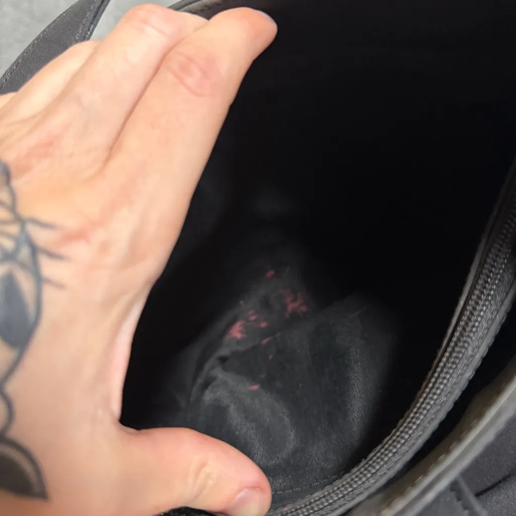 Guess Y2K  Black Shoulder Bag - Image 5