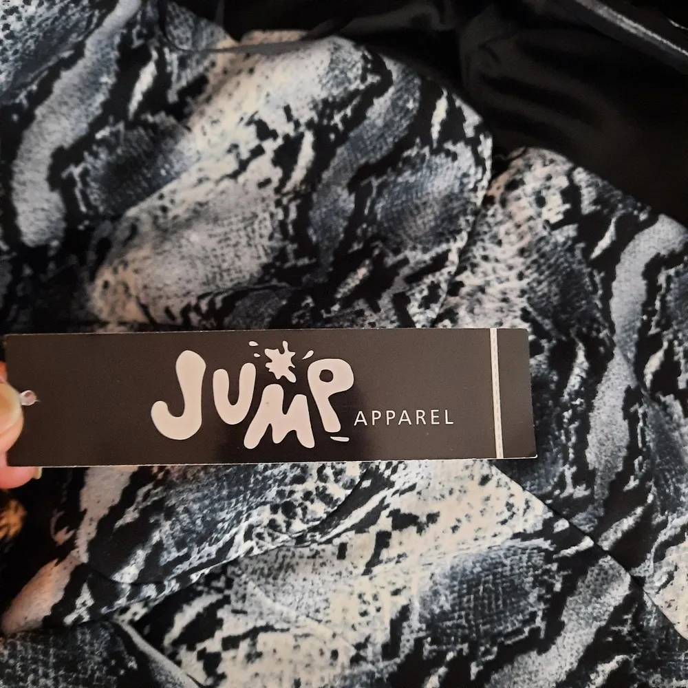 Jump Apparel Women's Large Strapless Bodycon Stretch Mini Dress Gray Print Zip - Image 10