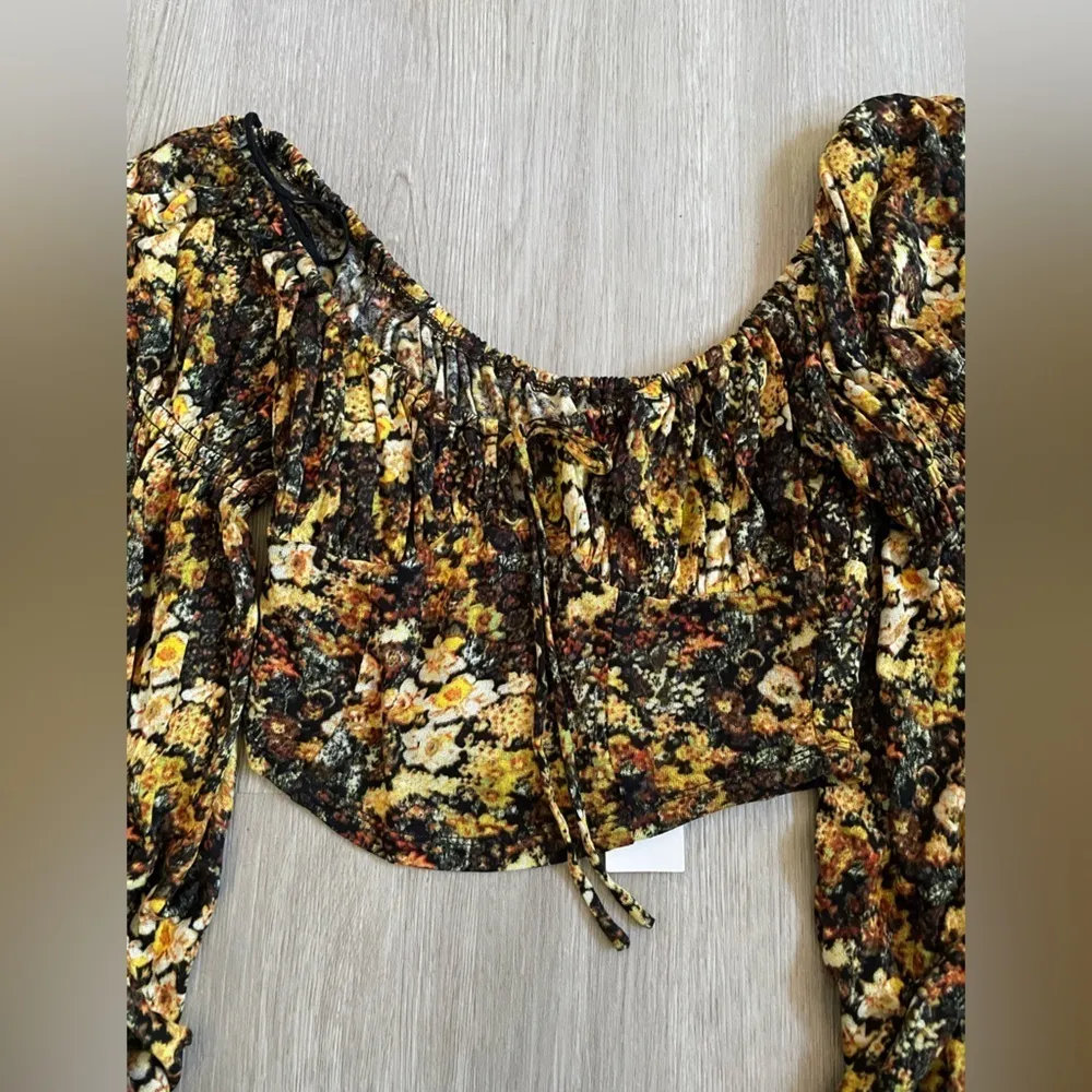 NWT Urban Outfitters Elowen Black Floral Puff Sleeve Blouse size S - Image 12