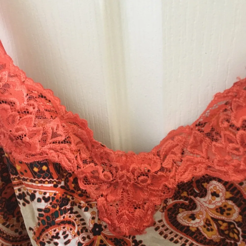 FINAL MARKDOWN Ladies lane Bryant cami style top 14/16 - Image 2