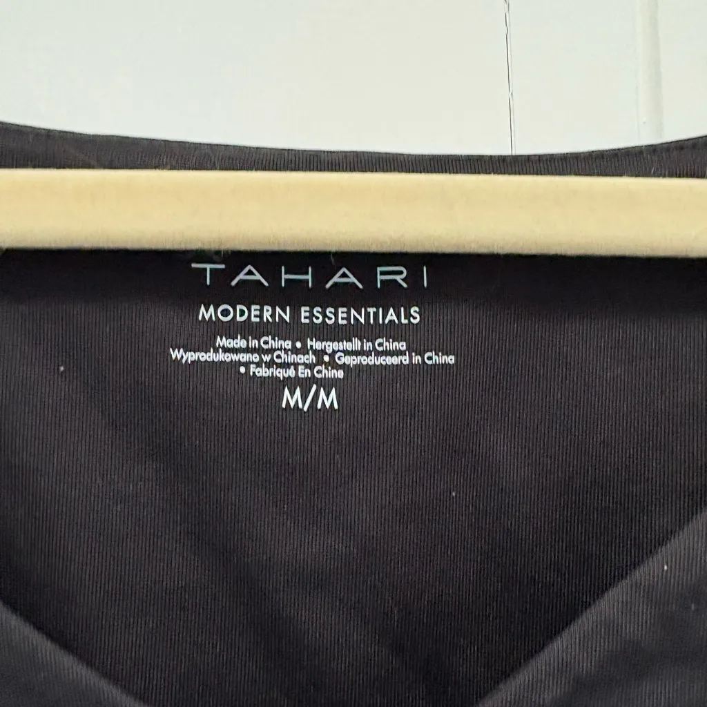Tahari Elegant Black Long Sleeve V-Neck Top - Image 2