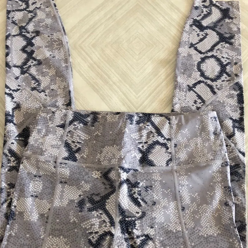 Varley Grey, White, Black Spotted Full Length Leggings - Image 3