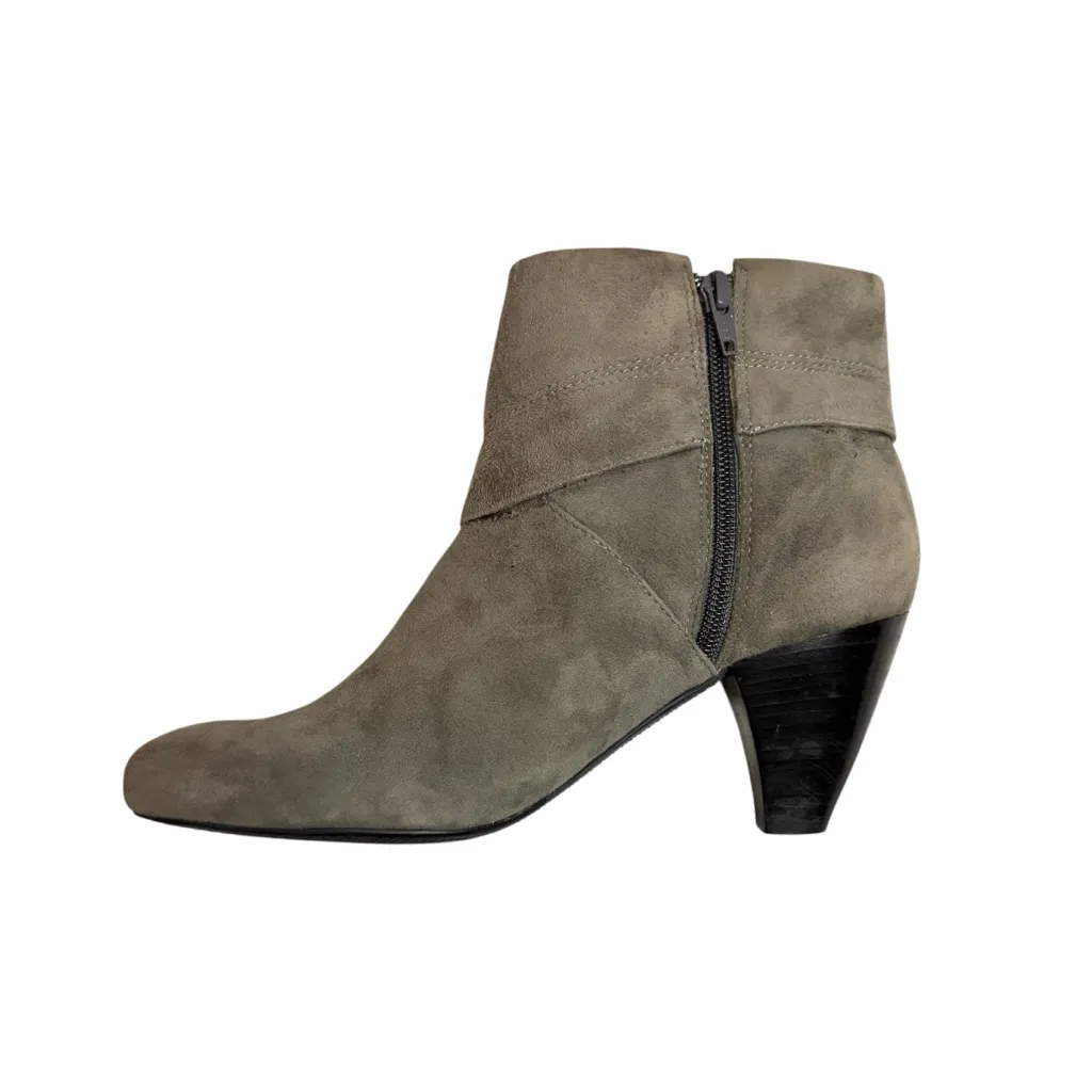 QUIPID* Gray Suede Ankle Boot with Button Detail, Size 8.5 - Image 3