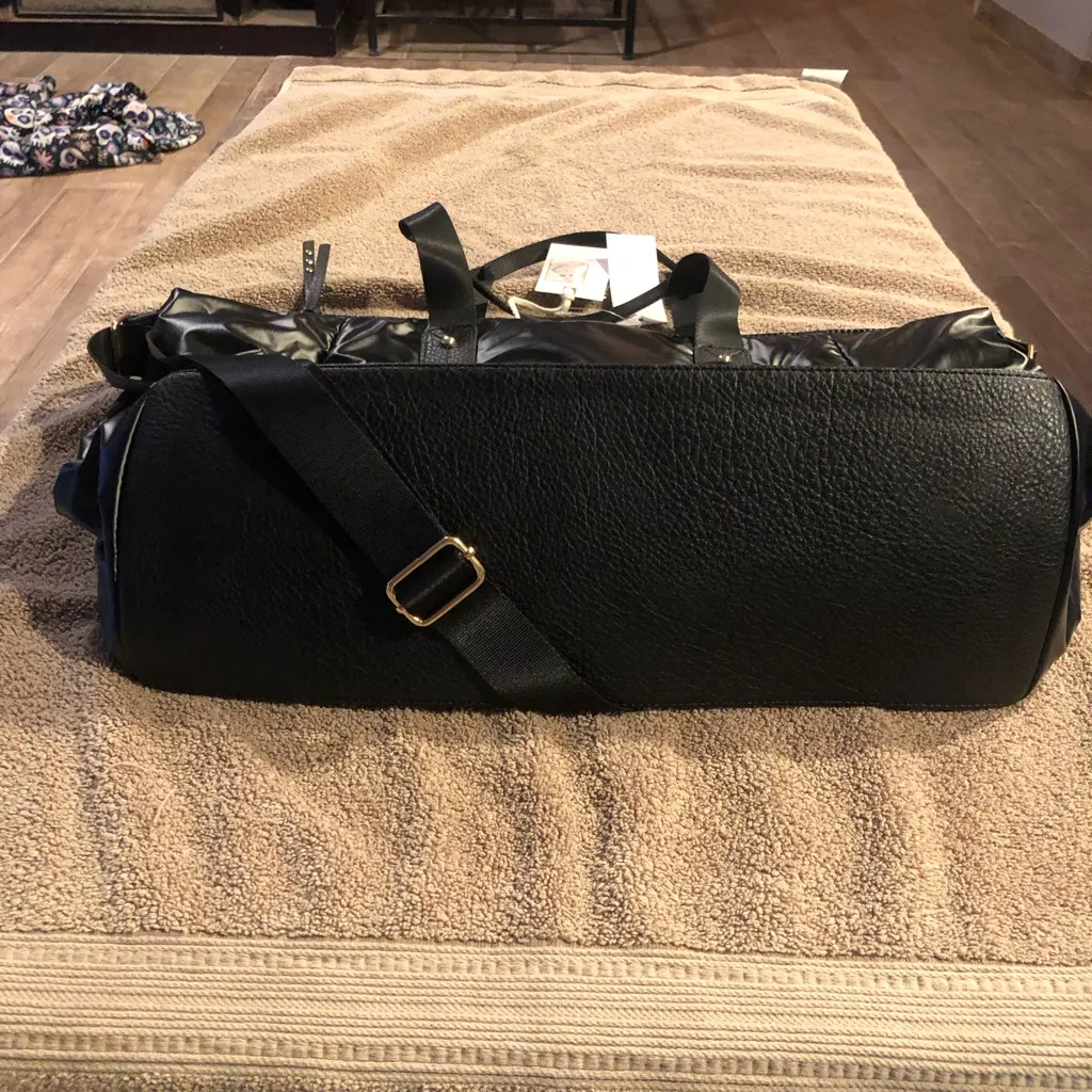 Jessica Simpson large black tote. New with tags. - Image 3