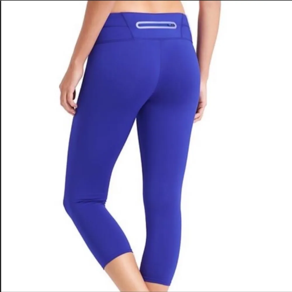 Athleta Sonar Almalfi Blue cropped leggings small - Image 2