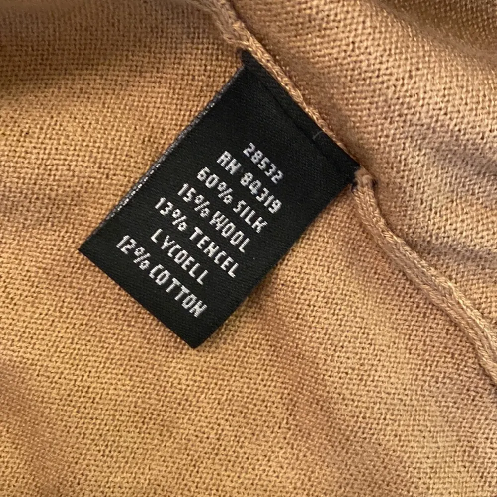 Cyrus  Sequin Sleeveless Sweater - Image 10