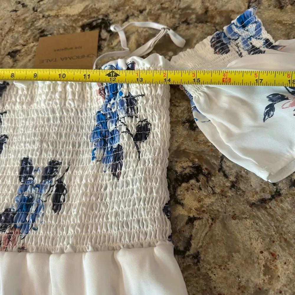 Of the Shoulder Smocked Dress Juniors M White Flutter sleeves Blue Floral Lace Size undefined - Image 10