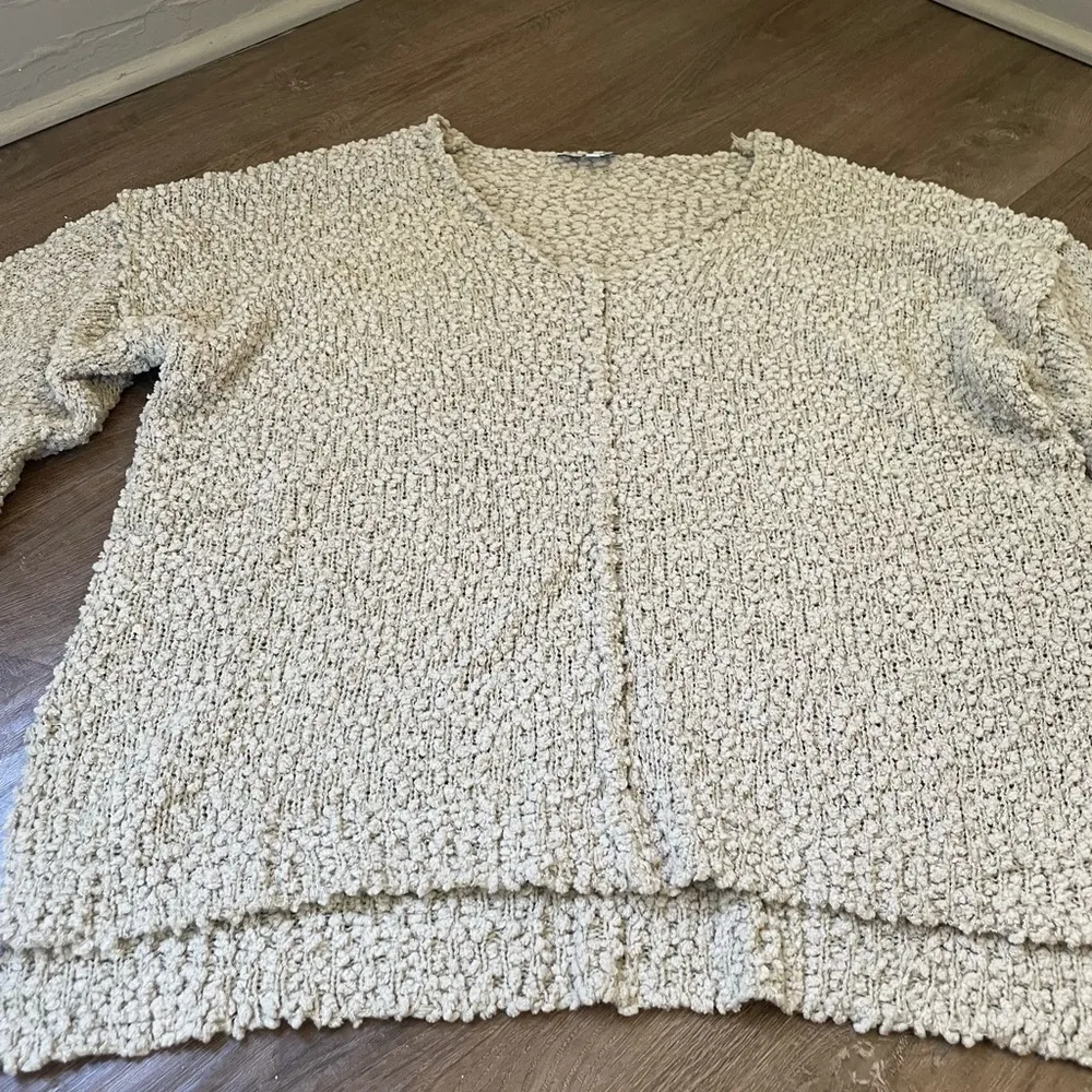 White Birch V-neck Fuzzy Ivory Sweater ~ Bell Sleeves ~ Women’s Sz M - Image 13