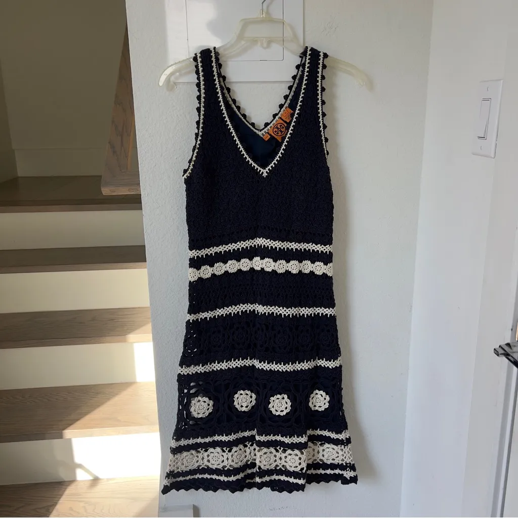 TORY BURCH Navy Blue White Cotton Sleeveless Crochet Floral Mini Dress - Image 2