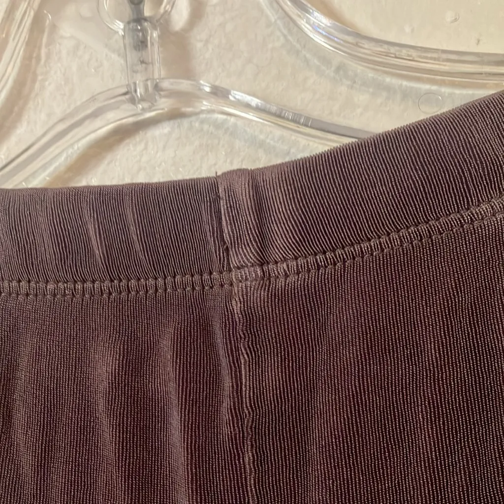 FINAL MARKDOWN Units woman slacks 1X Brown - Image 2