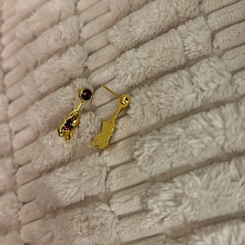 New Disney Earings Rhinestones Unique Winnie Pooh - Image 3