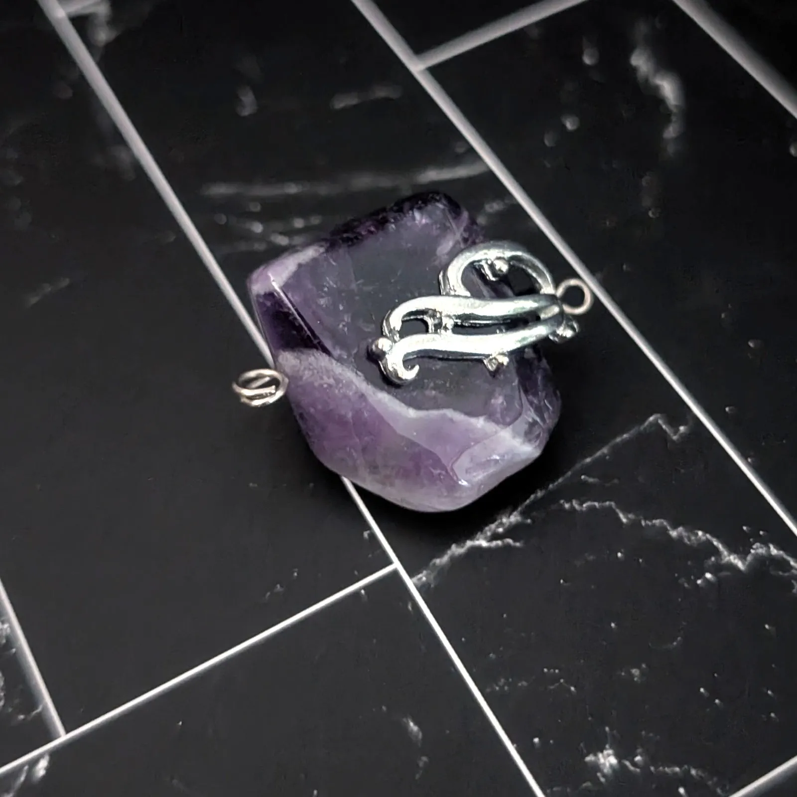 Vintage Pendant Raw Purple Stone with Silver Tone Accent - Image 5