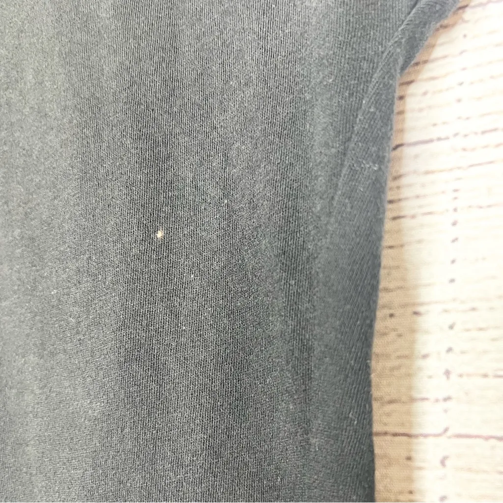 Red Hot Chili Peppers Black & Pink Fitted Band Tee “I’m with You” Size Large - Image 4