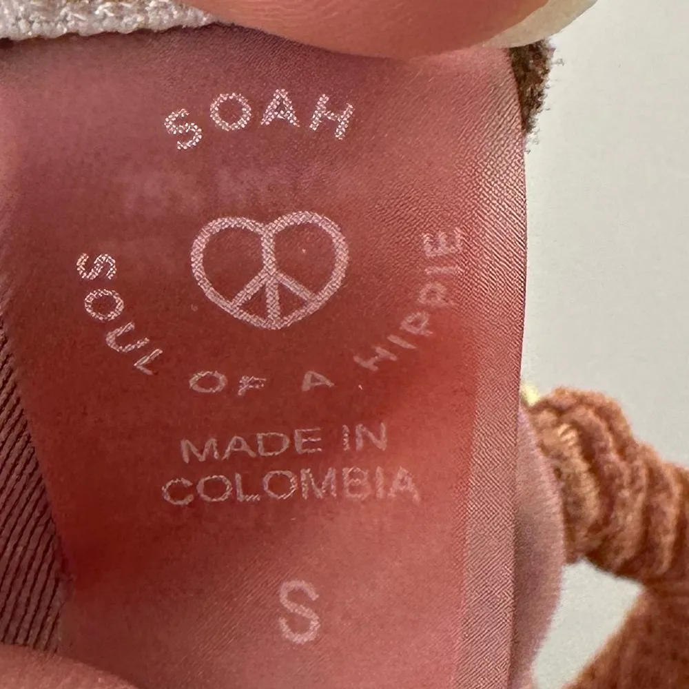 Soah Soul of Hippie Crinkle V Neck Belted Metallic Swimsuit Women’s Sz S Pink - Image 4