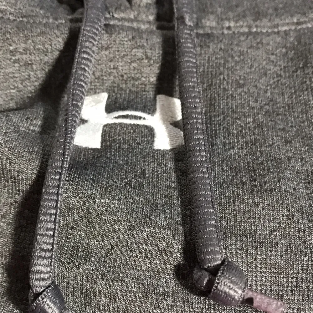 Under Armour Hoodie Long Sleeve Dark Heather Grey Small - Image 5