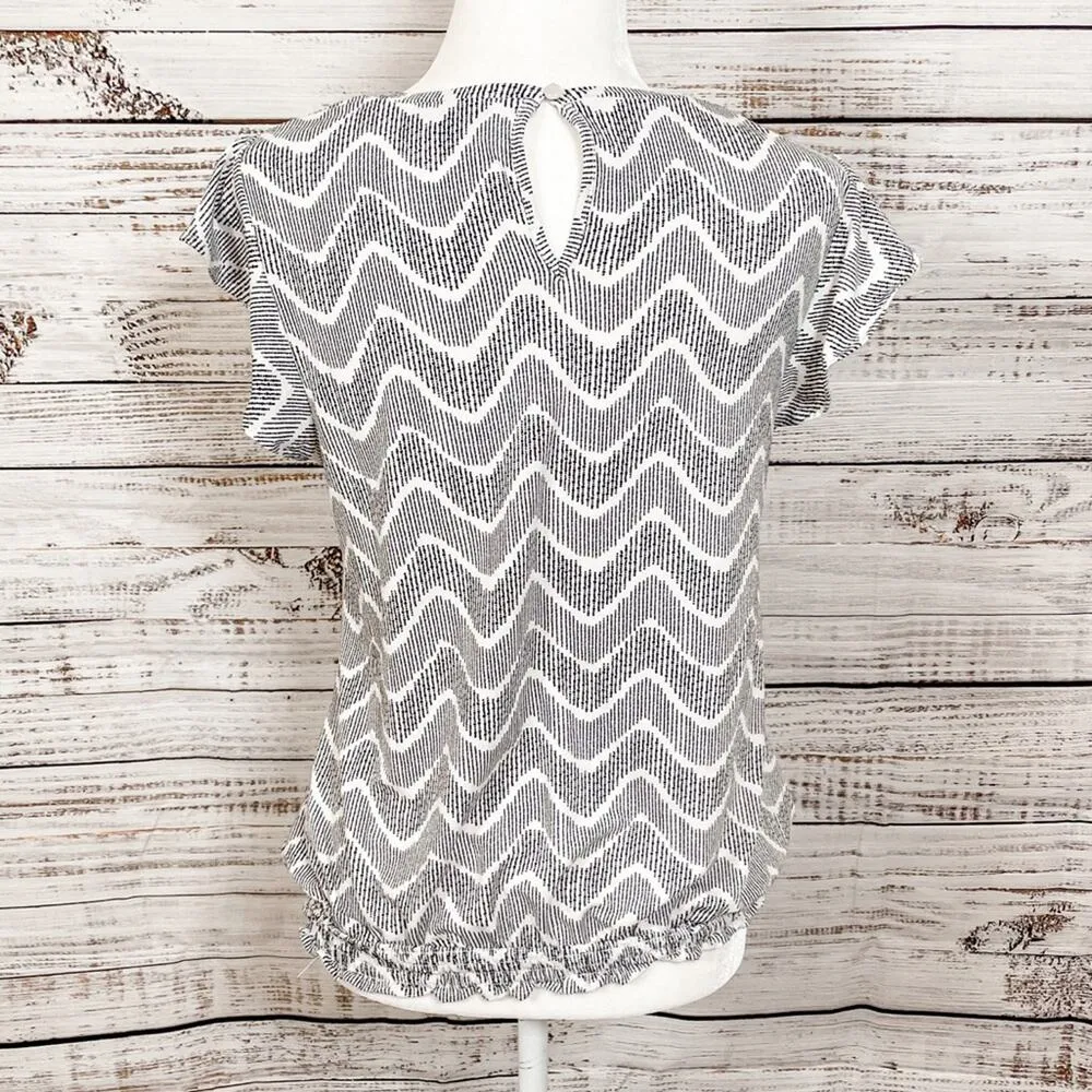 Adrianna Papell Geometric Print Ruffle Sleeve Blouse, EUC, Size Small - Image 5