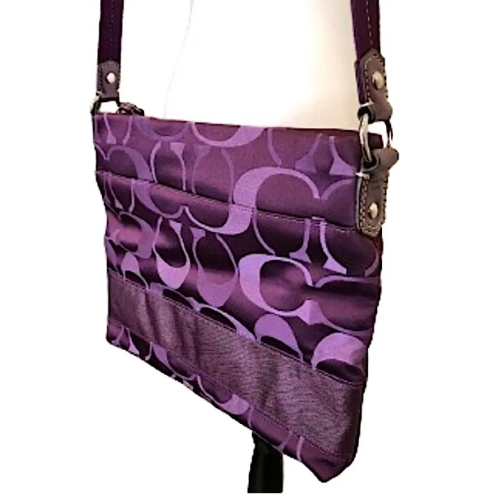 COACH POPPY Purple Jacquard Signature C Crossbody Shoulder Bag Top Zipper Close - Image 6