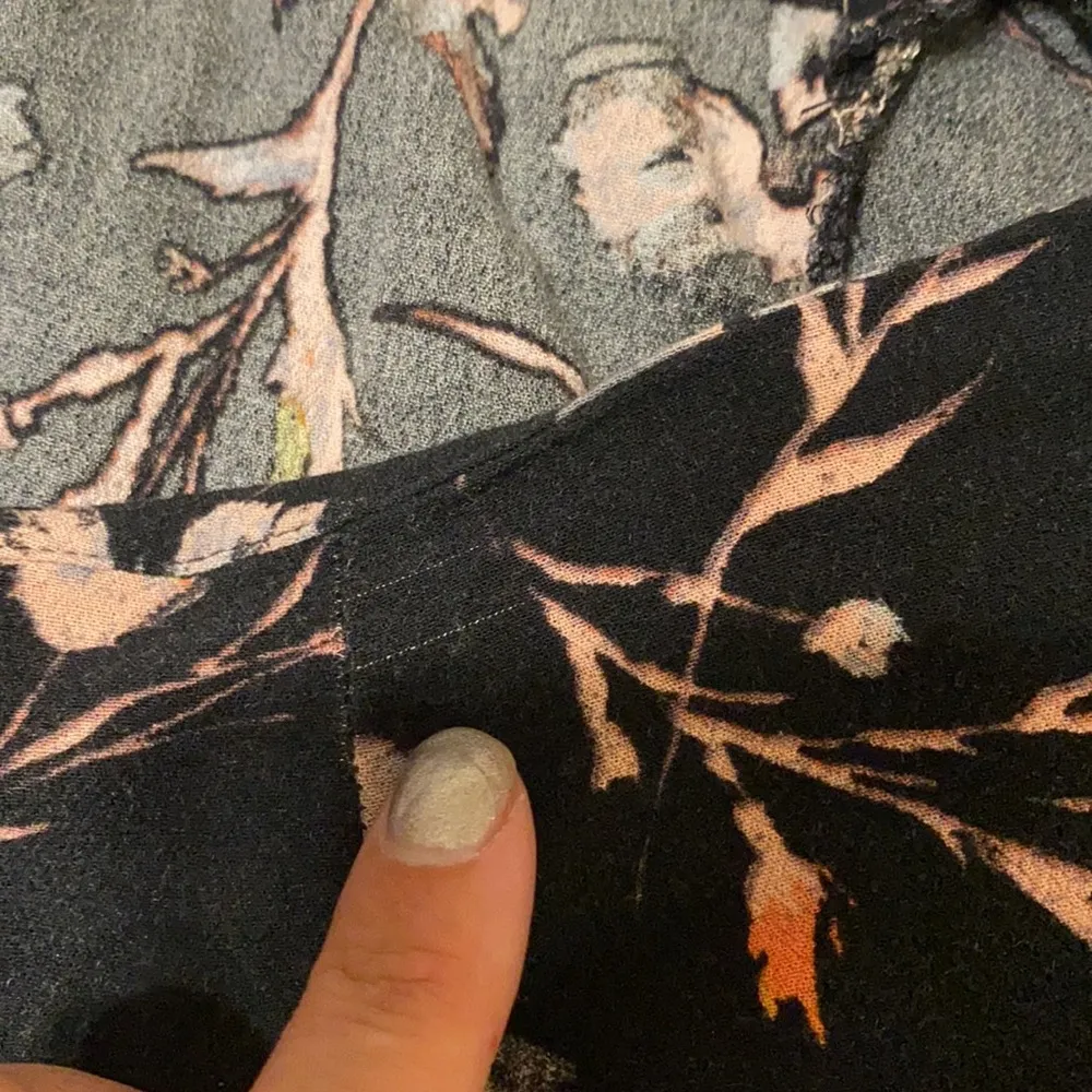 Xhilaration floral boho festival shorts set, size large - Image 9