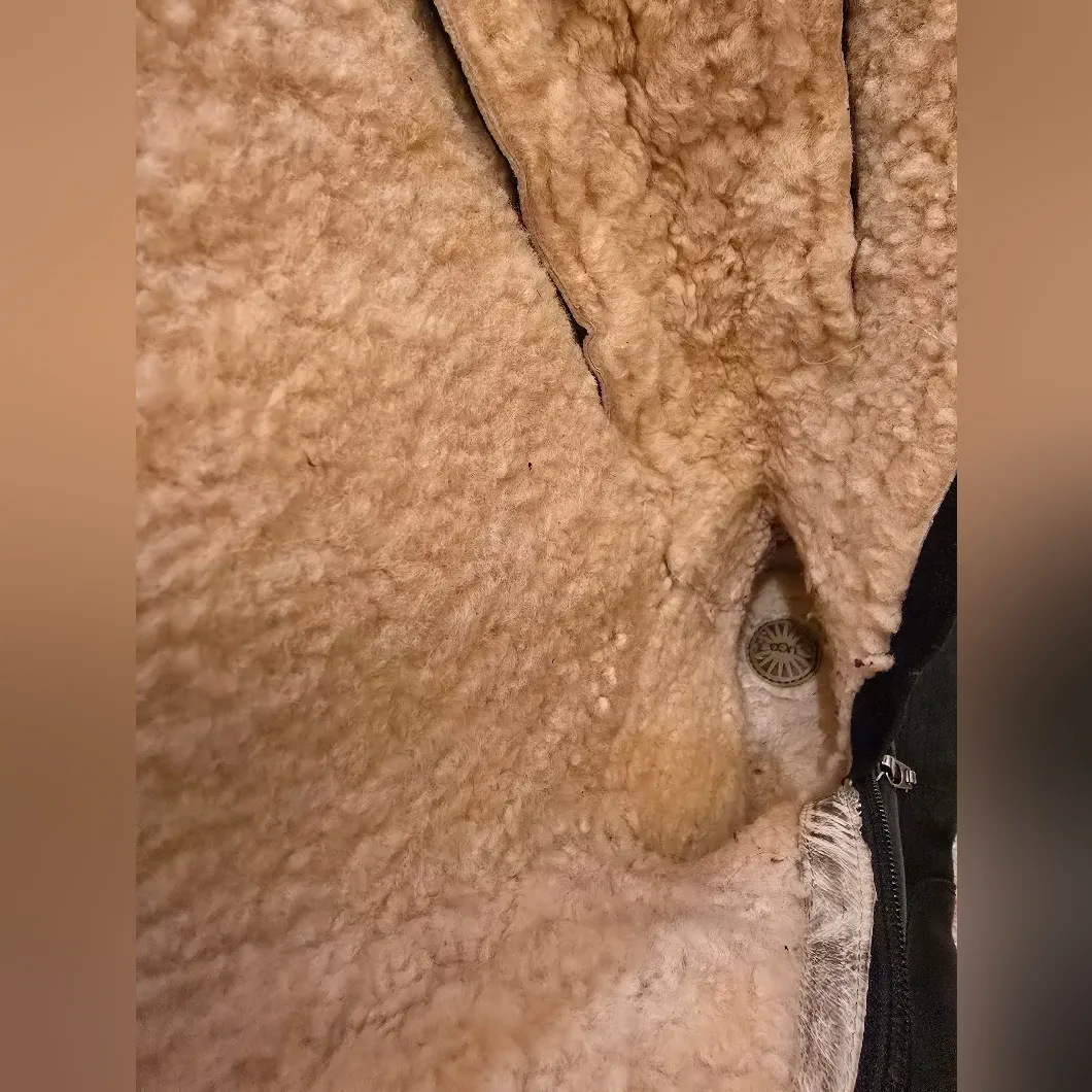 UGG Australia Smithfield Leather Suede Black Size 8.5 - Image 7