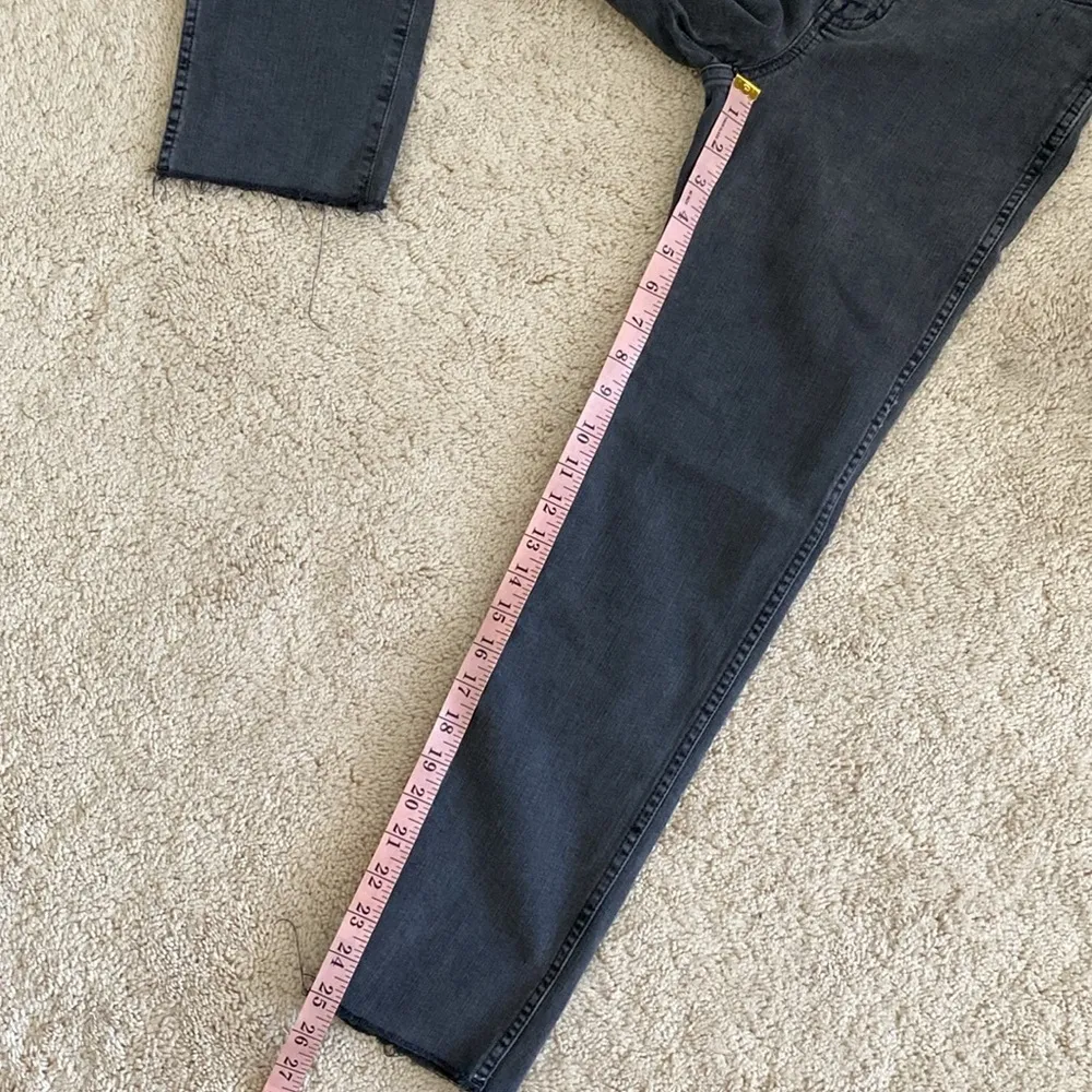 Madewell Stovepipe Jeans in Banberry Wash Raw-Hem Edition Size 26 - Image 12