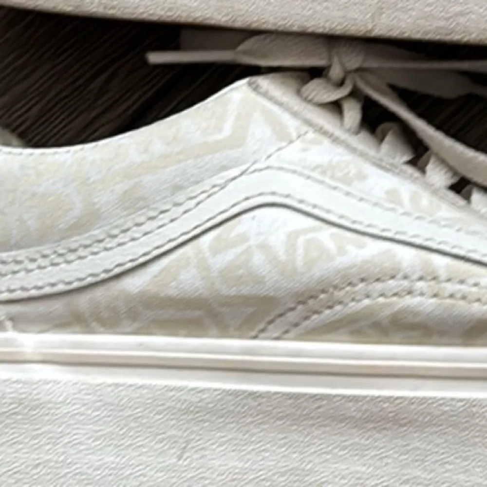 Vans Old Skool PLATFORM Tonal logo sneakers size 8 - Image 12