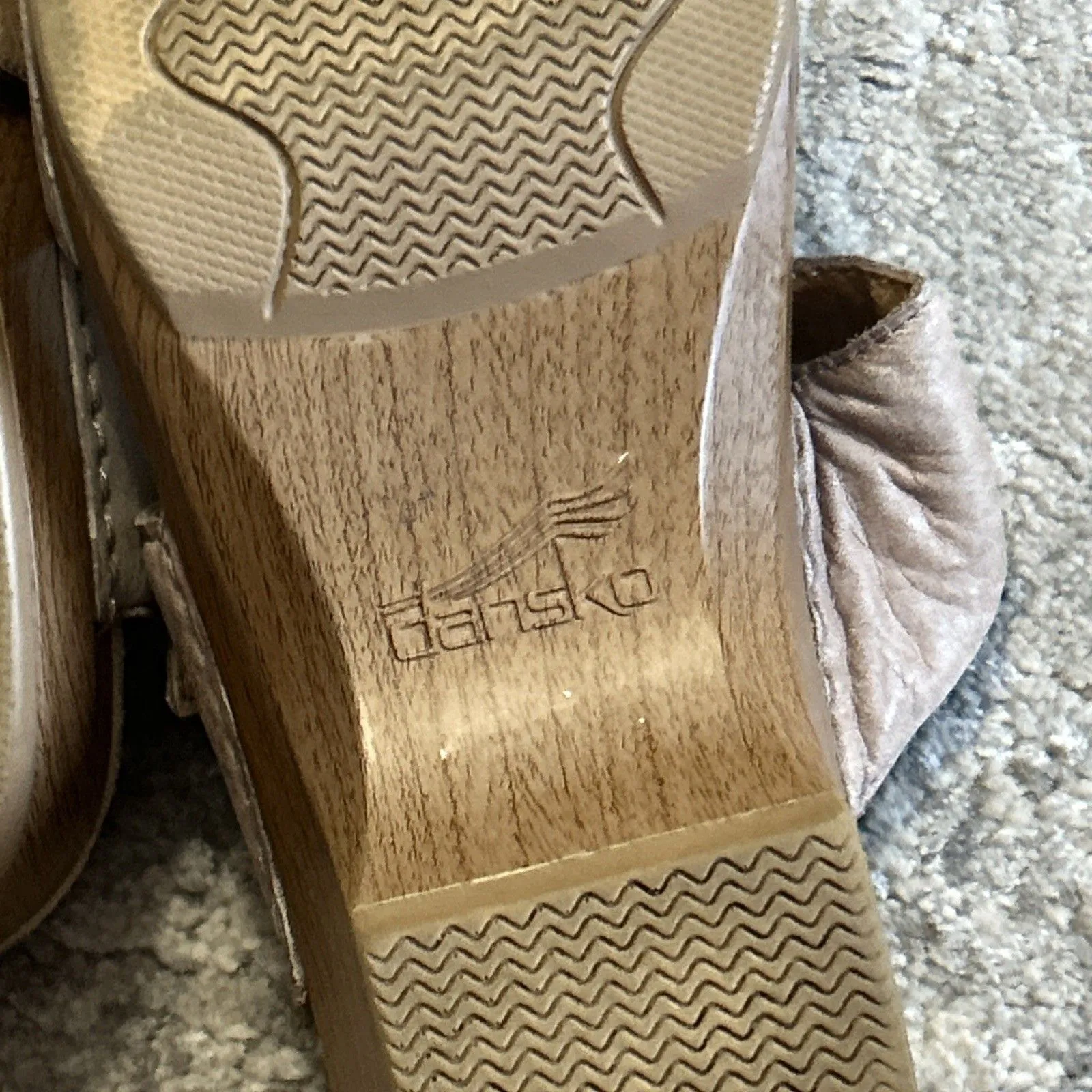 Dansko Sophie Sandals Womens 40 Taupe Buckle Wedge Heels Slip On US 10 10.5 - Image 10