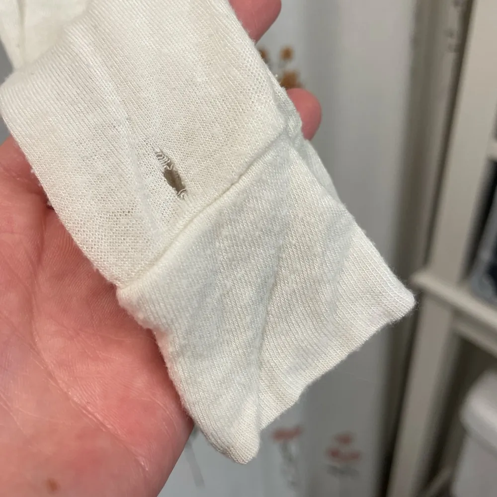 Brandy Melville  Long Sleeve Hoodie - Image 6