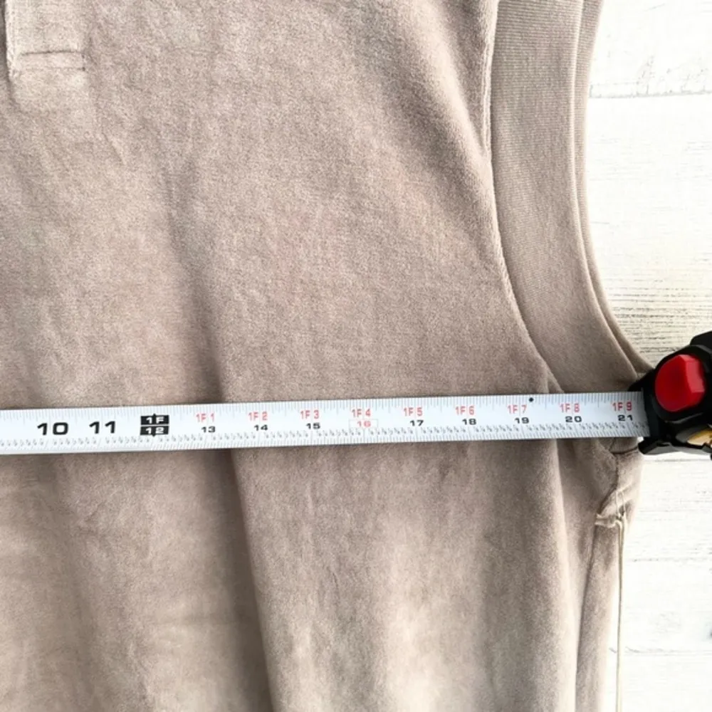 Fear of God Essentials Velour Polo Sleeveless Top - Image 12