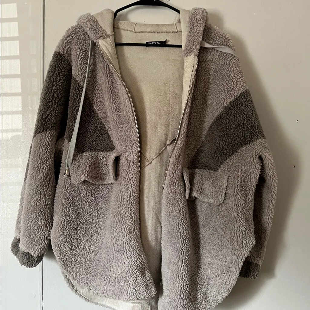 Nasty Gal Gray and Cream Teddy Jacket - Image 5
