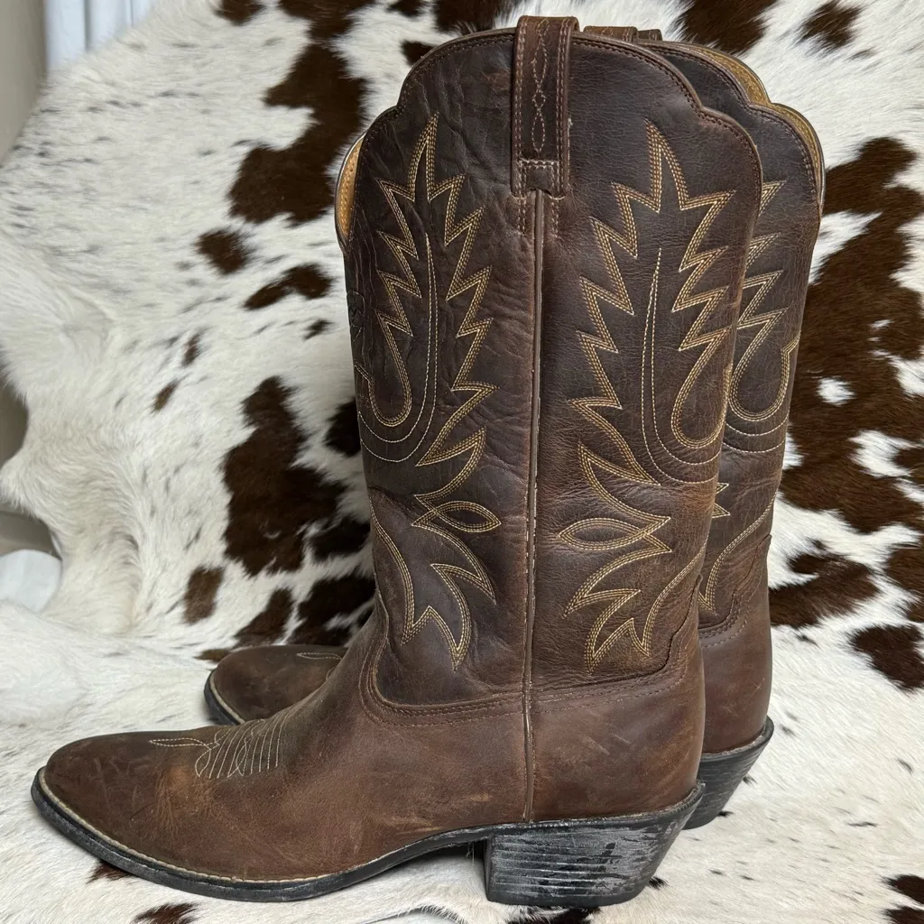 Ariat Heritage Leather Round Toe Western Boots Size 8.5 T1 - Image 6