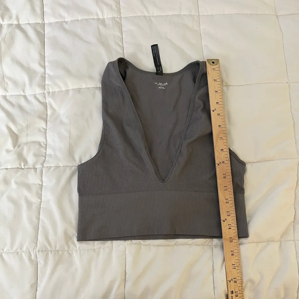 Urban Outfitters Out From Under Haley Ribbed Plunge Cropped Tank Size Large - Image 8