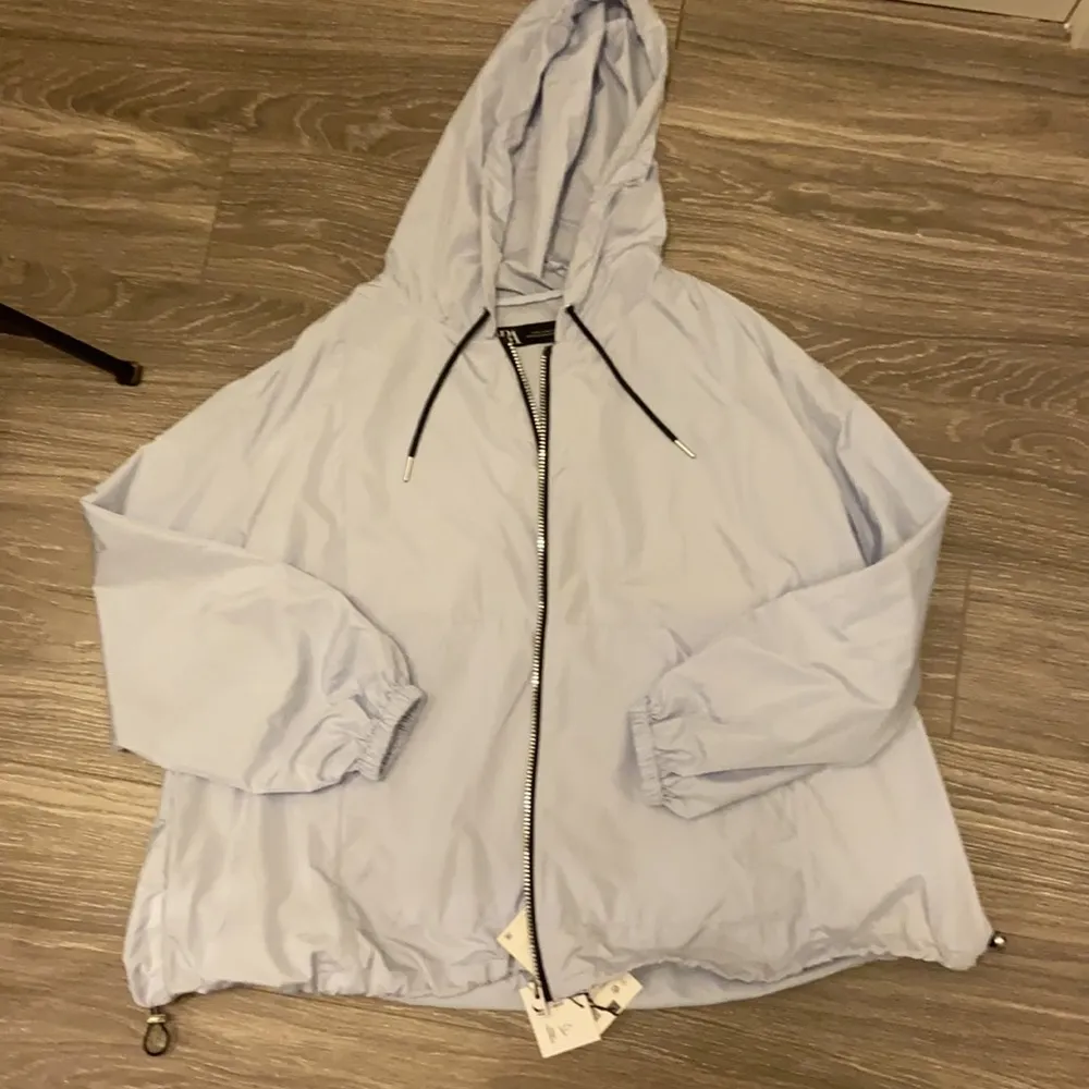 Zara wind proof jacket with bag. M - Image 10