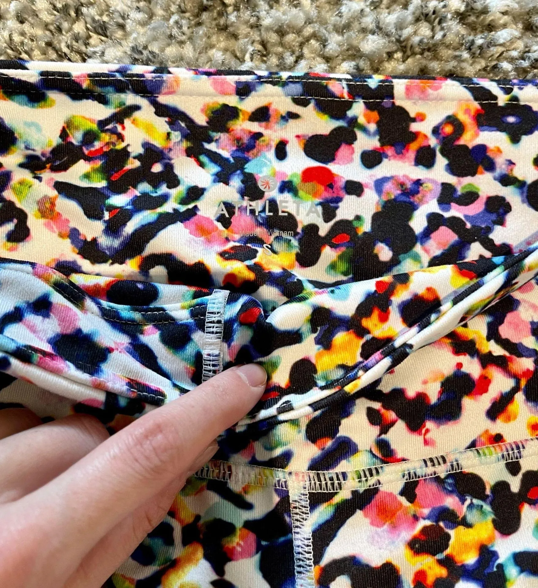 Athleta Multi-Colored Capri Leggings - Image 9