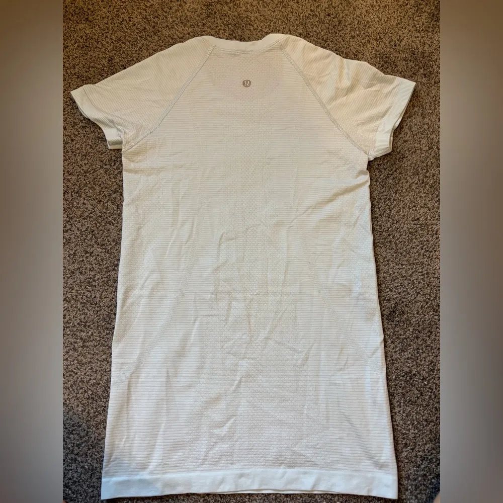 Lululemon Swiftly Tech Tee - Image 3