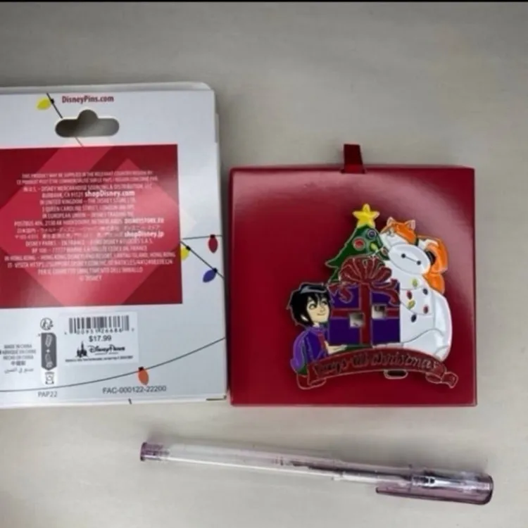 Disney parks big hero 6 baymax JUMBO Christmas countdown trading pin NWT - Image 2