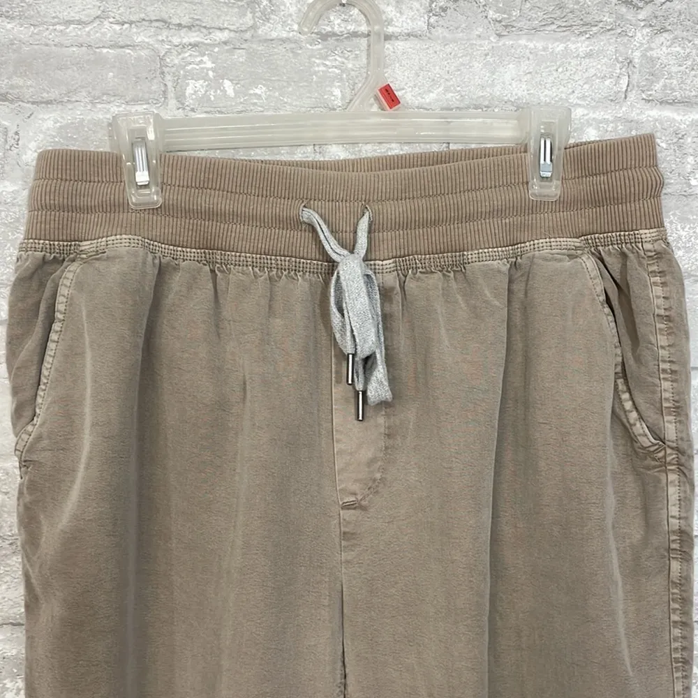 Aerie Khaki Casual Jogger - Image 4