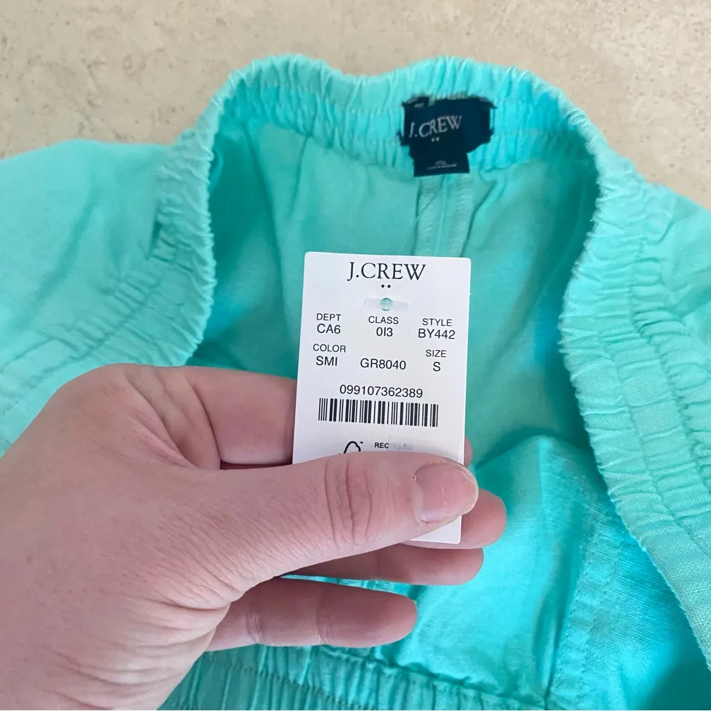 J. Crew Sea foam green Women's Cargo Shorts NWT size small - Image 4