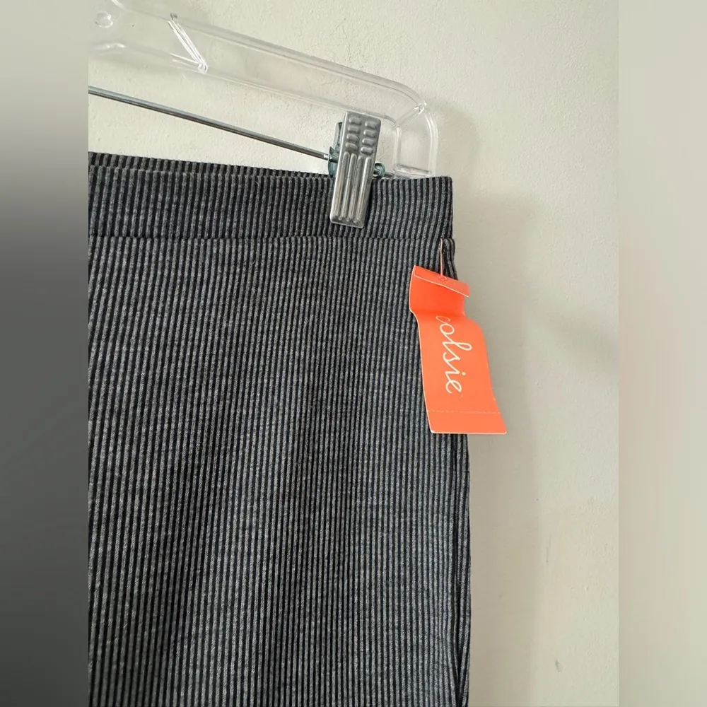 NEW! Colsie Gray and Black Striped Wide Leg Flare Stretchy Lounge Yoga Pants Size M - Image 2